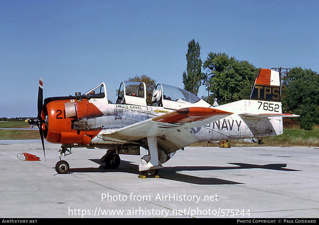 Aircraft Photo of 137652 / 7652 | North American T-28B Trojan | USA - Navy | AirHistory.net #575244