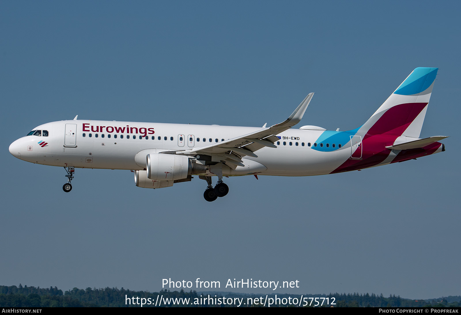 Aircraft Photo of 9H-EWD | Airbus A320-214 | Eurowings | AirHistory.net #575712