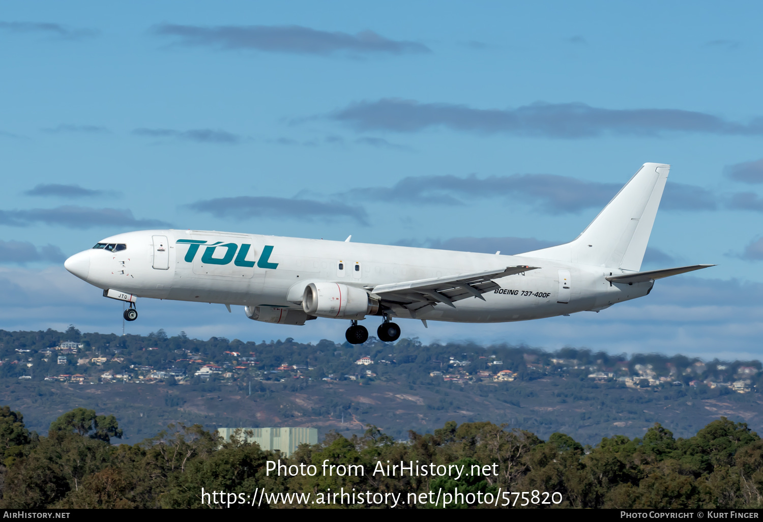 Aircraft Photo of ZK-JTQ | Boeing 737-476(SF) | Toll Priority | AirHistory.net #575820