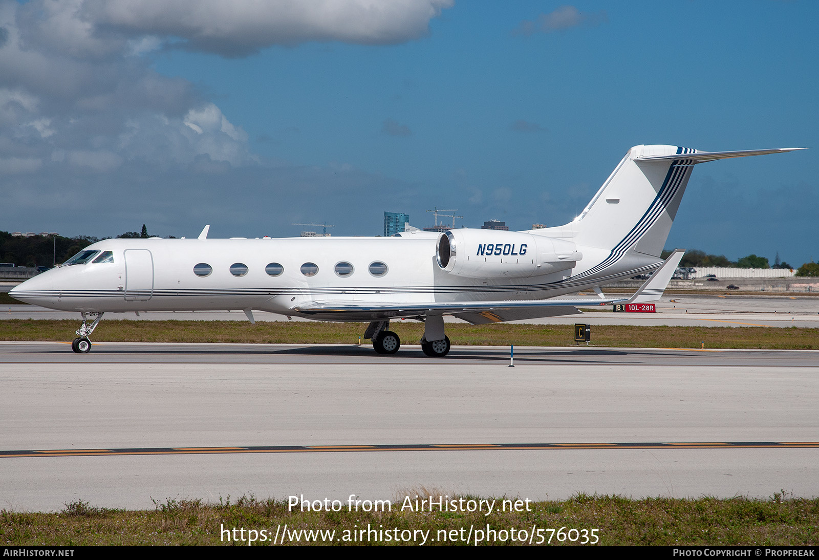 Aircraft Photo of N950LG | Gulfstream Aerospace G-IV Gulfstream IV-SP | AirHistory.net #576035