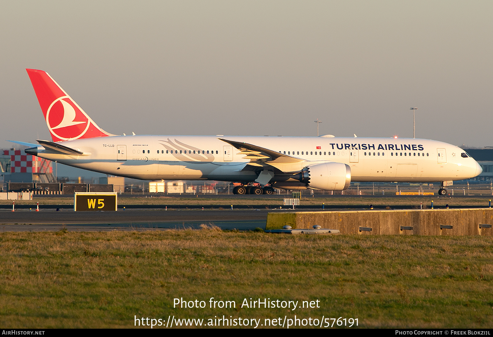 Aircraft Photo of TC-LLD | Boeing 787-9 Dreamliner | Turkish Airlines | AirHistory.net #576191