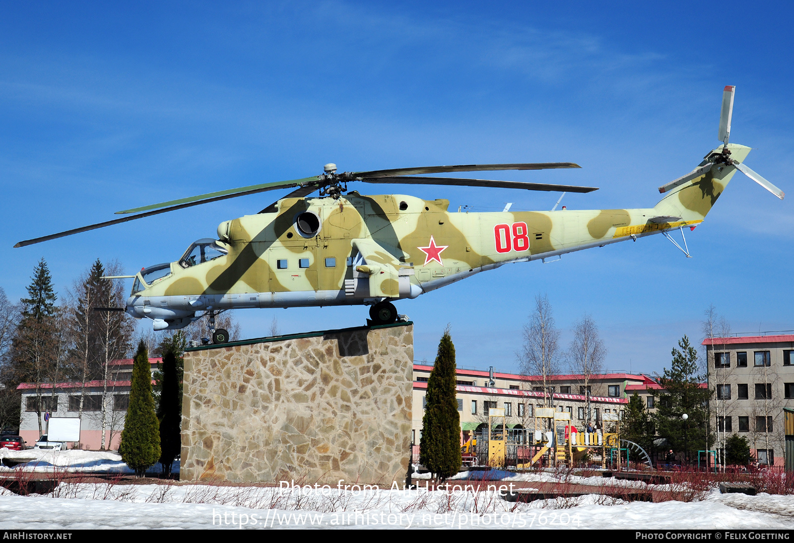 Aircraft Photo of 08 red | Mil Mi-24 | Russia - Air Force | AirHistory.net #576204