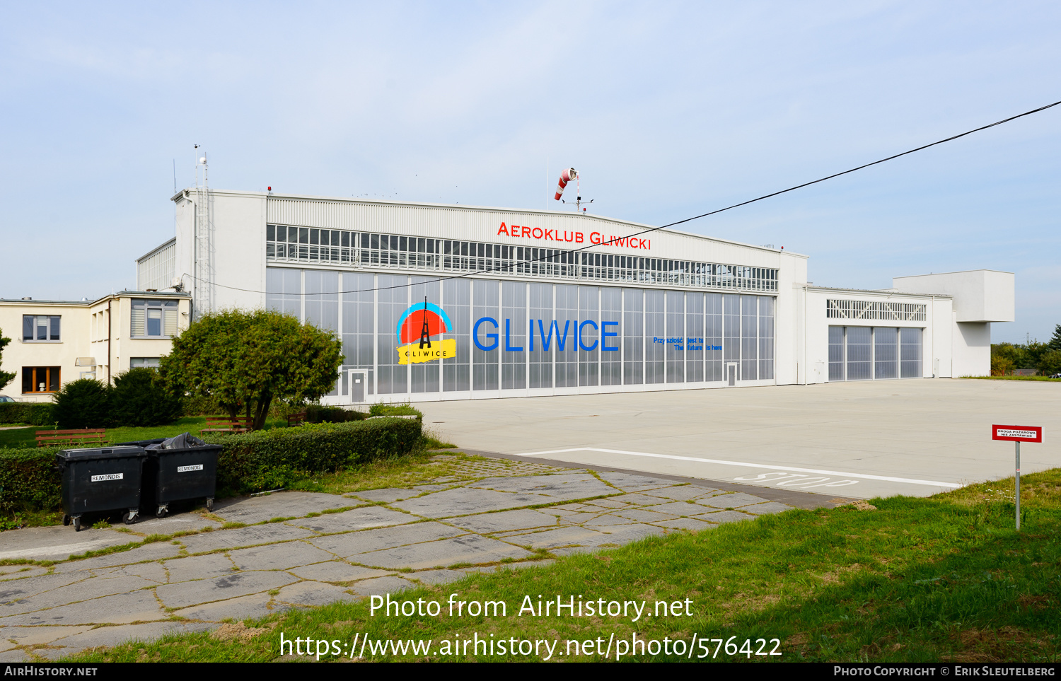 Airport photo of Gliwice (EPGL) in Poland | AirHistory.net #576422