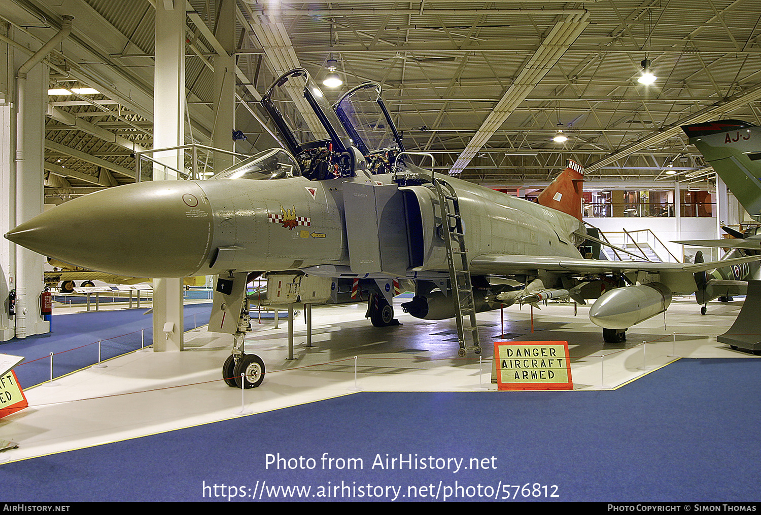 Aircraft Photo of XV424 | McDonnell Douglas F-4M Phantom FGR2 | UK - Air Force | AirHistory.net #576812