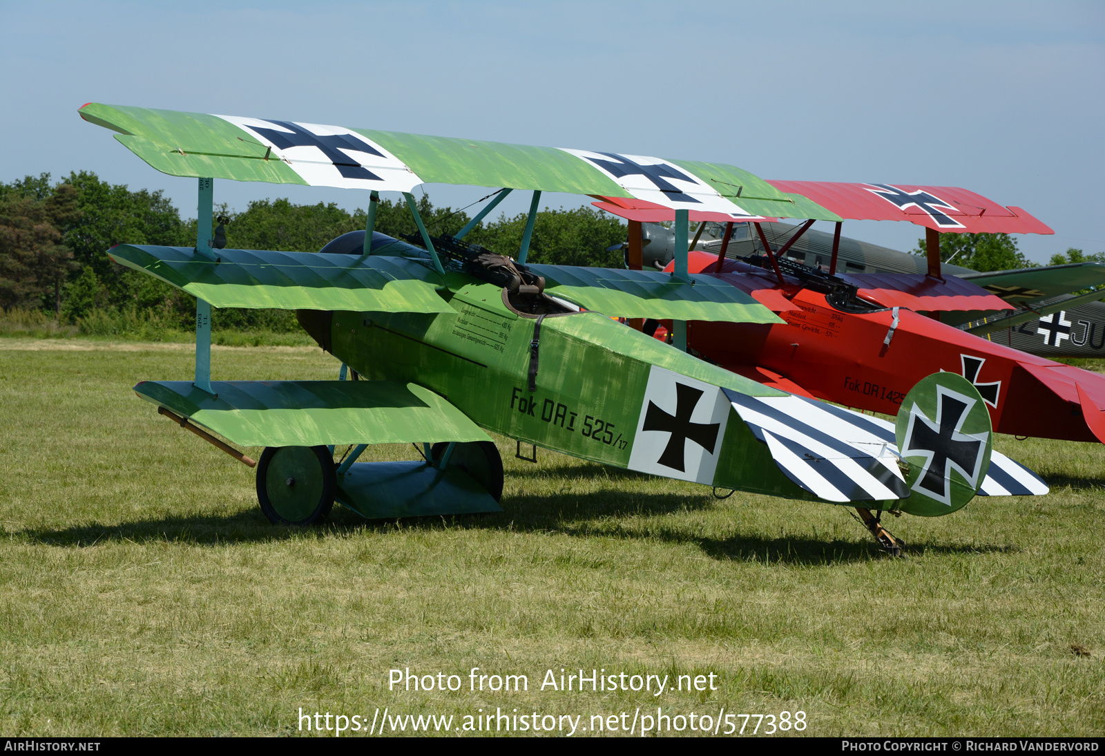 Aircraft Photo of F-AZVD / 515/17 | Fokker Dr.1 (replica) | Germany - Air Force | AirHistory.net #577388