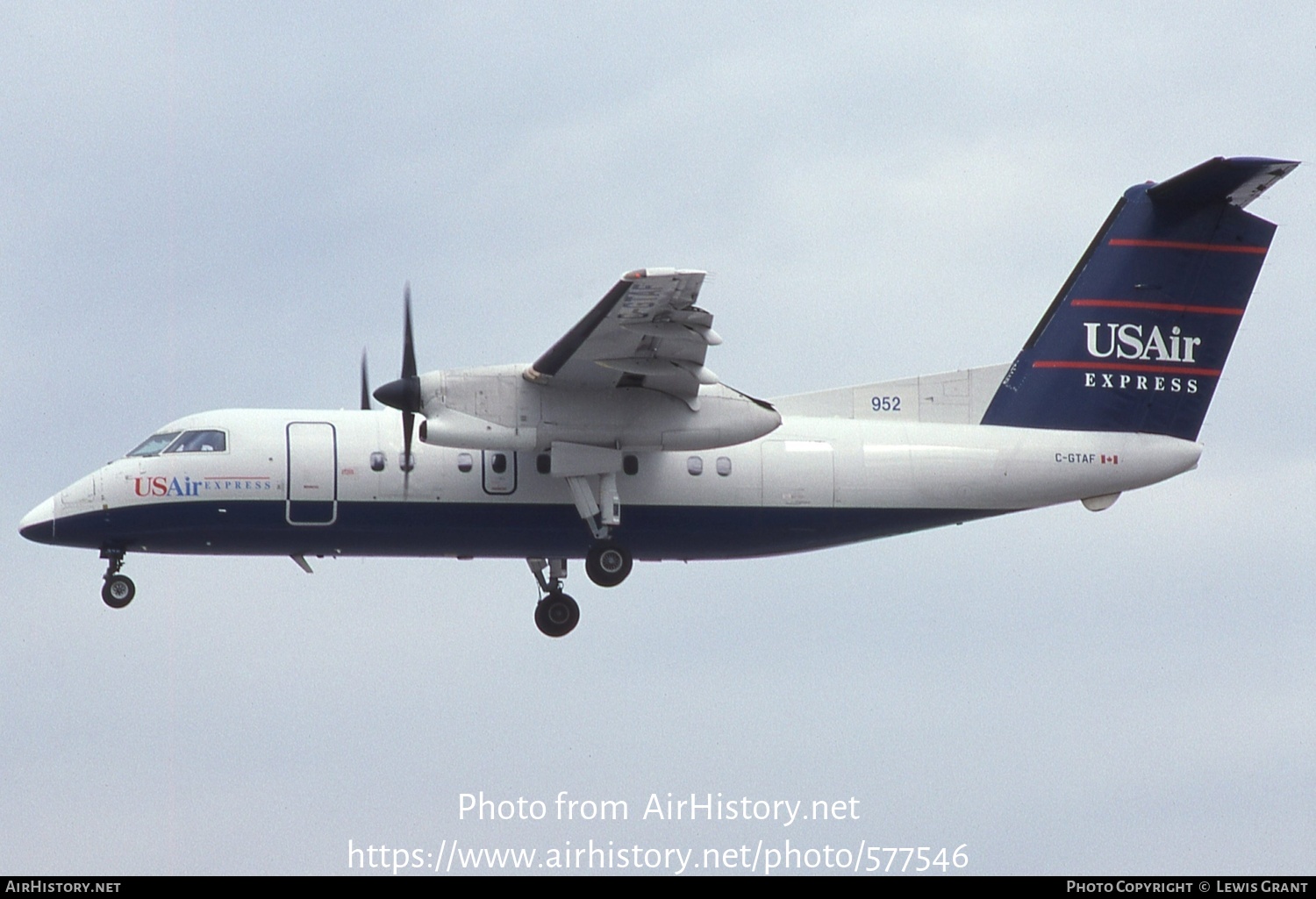 Aircraft Photo of C-GTAF | De Havilland Canada DHC-8-102 Dash 8 | USAir Express | AirHistory.net #577546