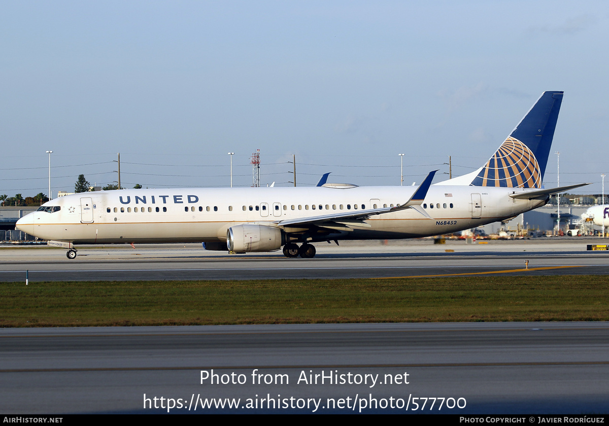 Aircraft Photo of N68452 | Boeing 737-924/ER | United Airlines | AirHistory.net #577700