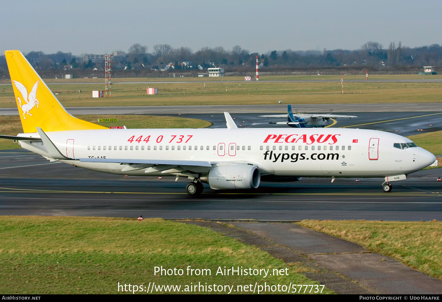 Aircraft Photo of TC-AAE | Boeing 737-82R | Pegasus Airlines | AirHistory.net #577737