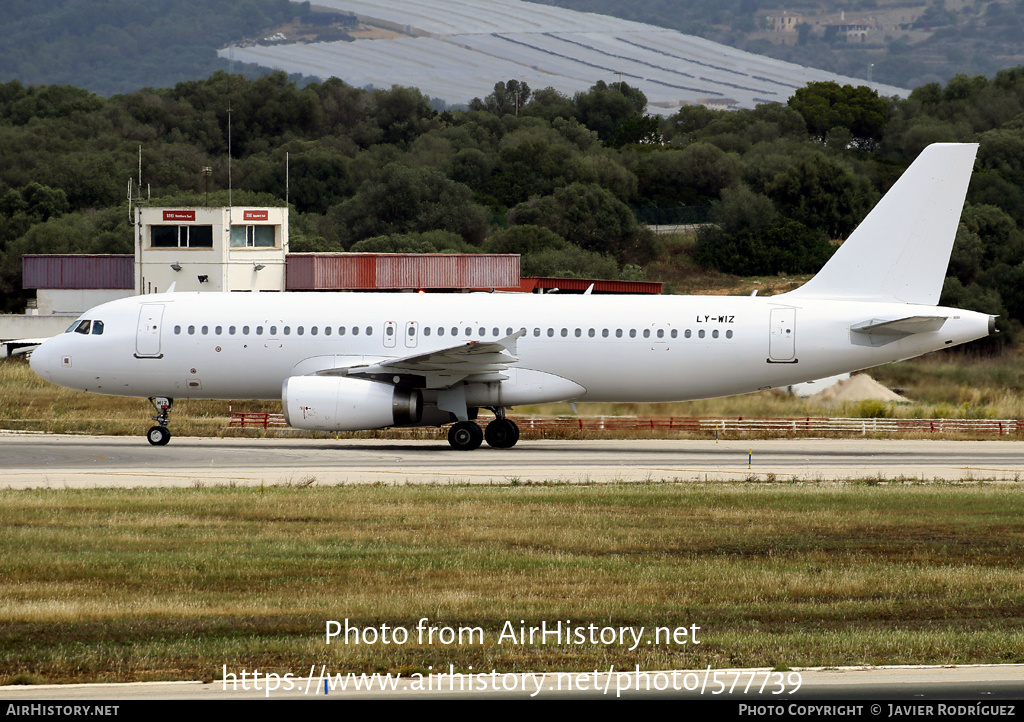 Aircraft Photo of LY-WIZ | Airbus A320-232 | AirHistory.net #577739