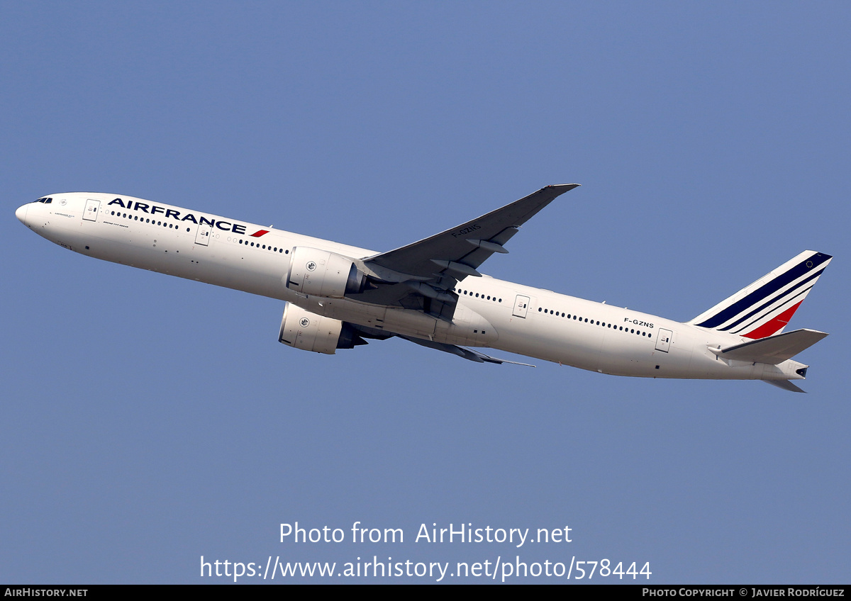 Aircraft Photo of F-GZNS | Boeing 777-328/ER | Air France | AirHistory.net #578444