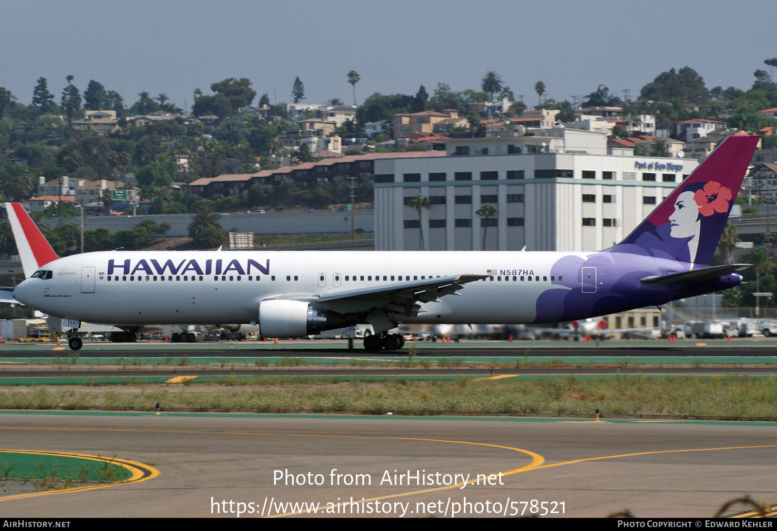 Aircraft Photo of N587HA | Boeing 767-33A/ER | Hawaiian Airlines | AirHistory.net #578521