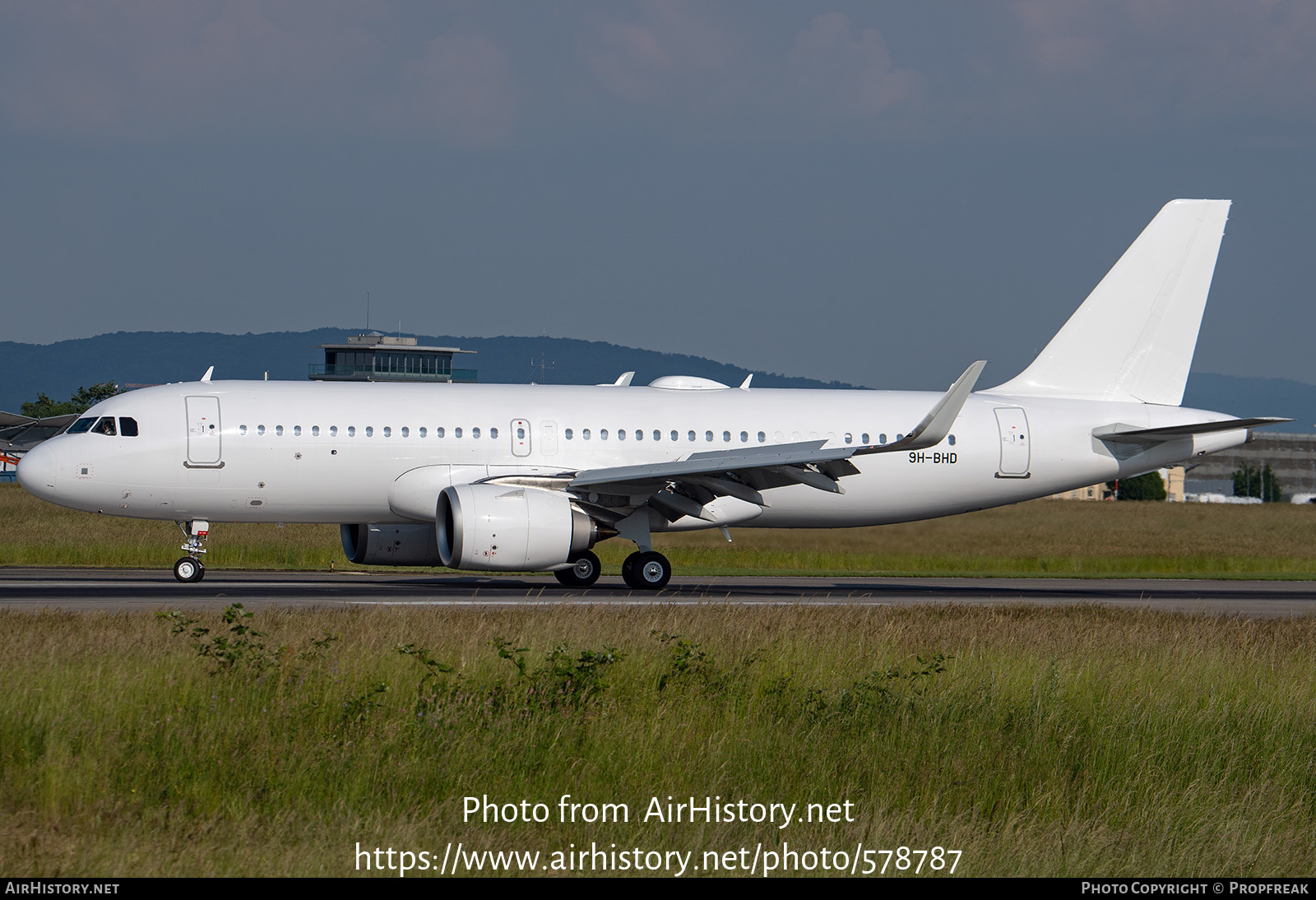 Aircraft Photo of 9H-BHD | Airbus ACJ320 (A320-251N/CJ) | AirHistory.net #578787