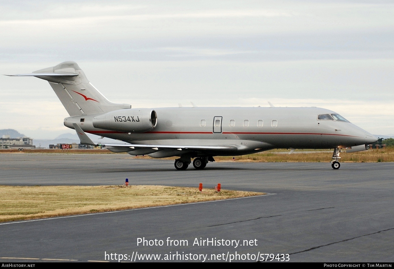 Aircraft Photo of N534XJ | Bombardier Challenger 300 (BD-100-1A10) | AirHistory.net #579433