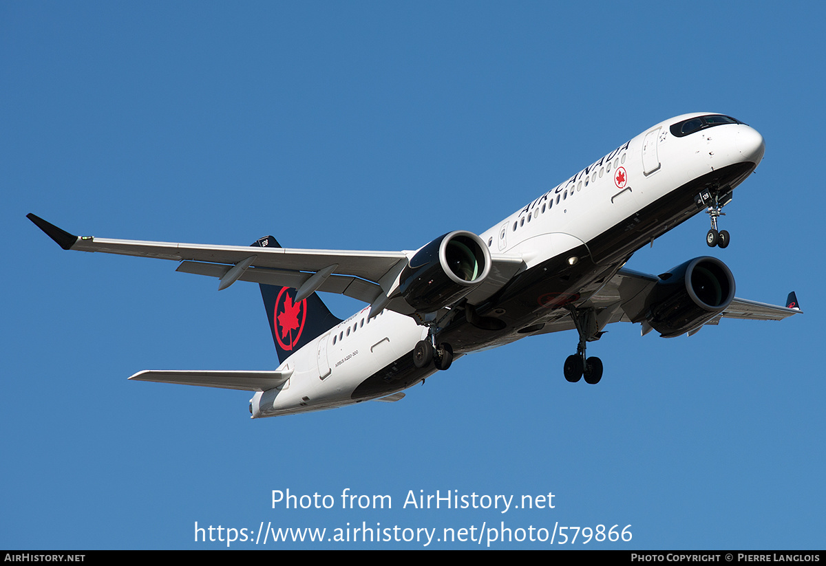 Aircraft Photo of C-GVUH | Airbus A220-371 (BD-500-1A11) | Air Canada | AirHistory.net #579866