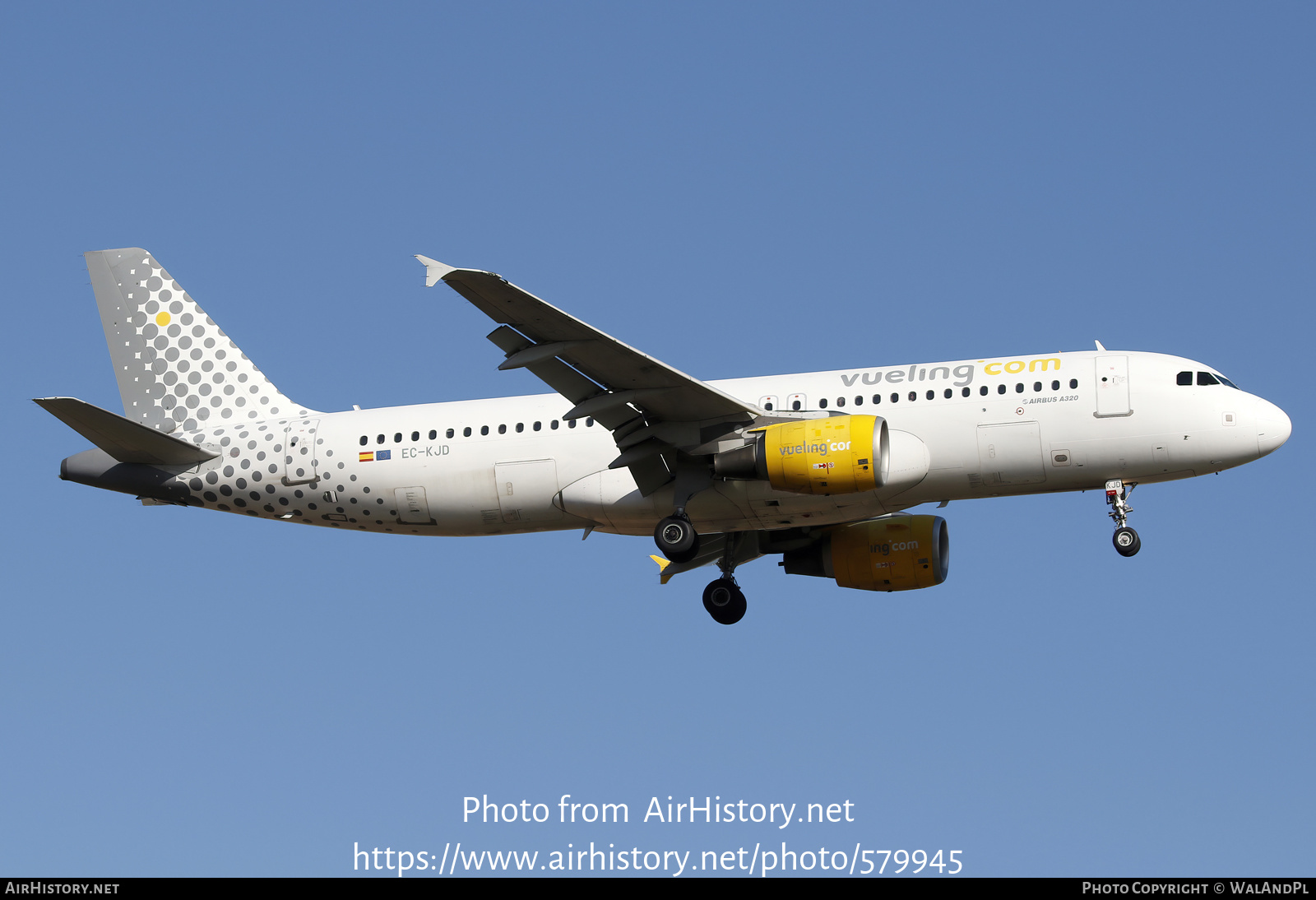 Aircraft Photo of EC-KJD | Airbus A320-216 | Vueling Airlines | AirHistory.net #579945