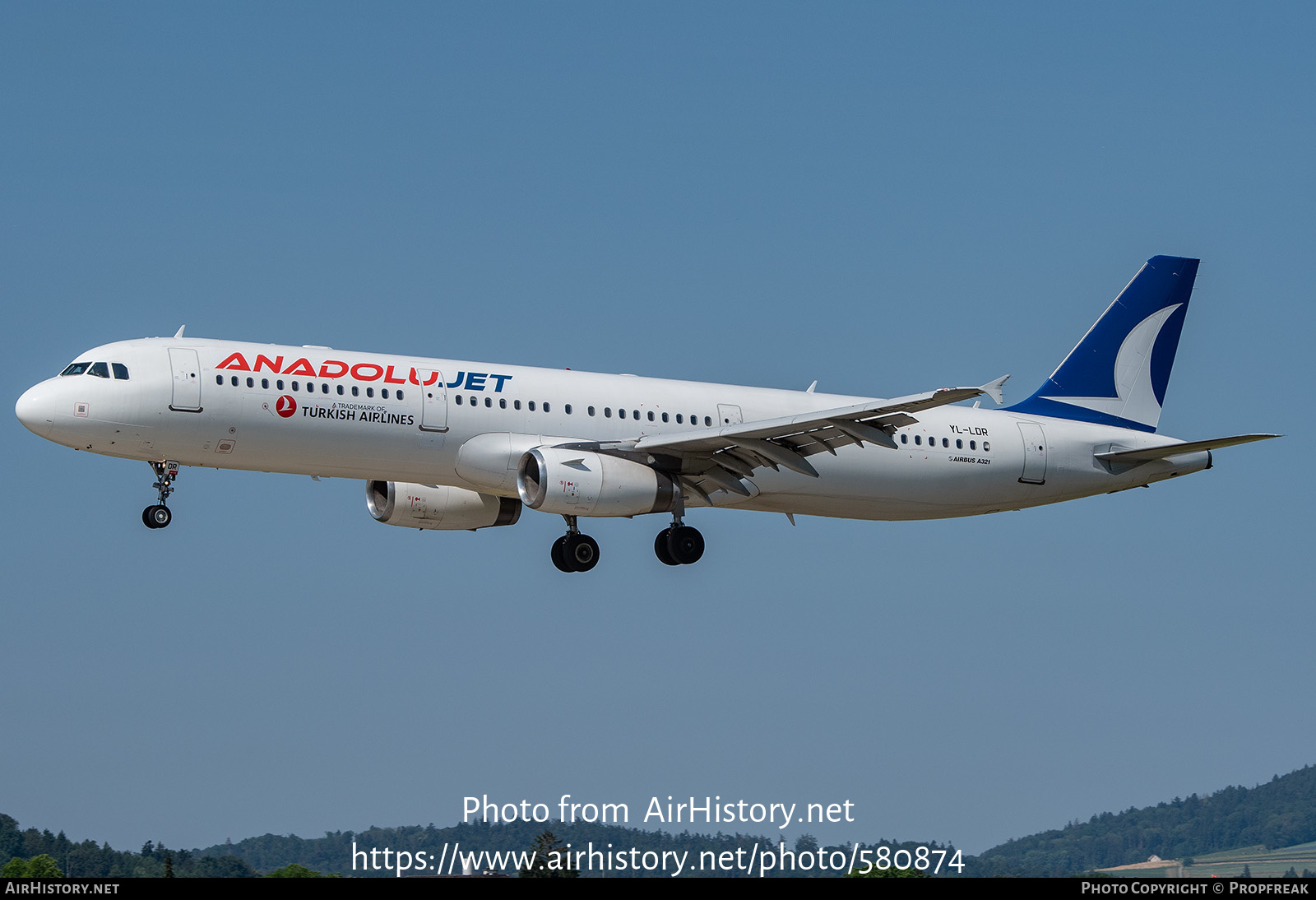 Aircraft Photo of YL-LDR | Airbus A321-231 | AnadoluJet | AirHistory.net #580874