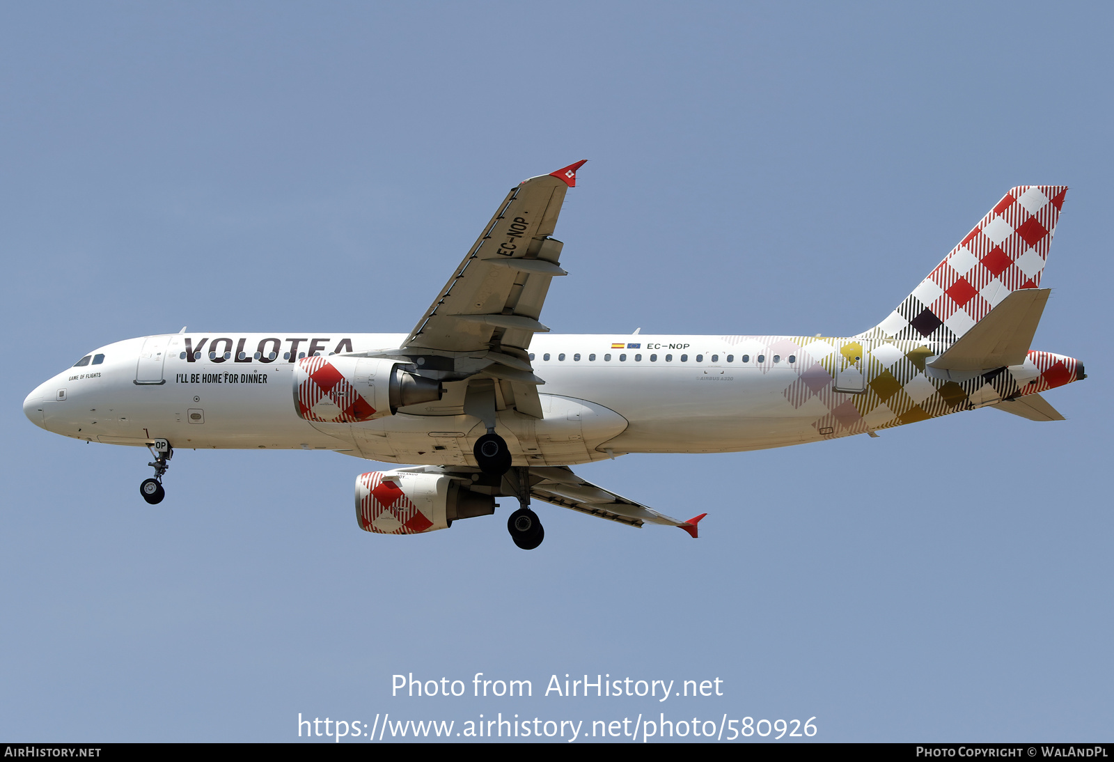 Aircraft Photo of EC-NOP | Airbus A320-214 | Volotea | AirHistory.net #580926