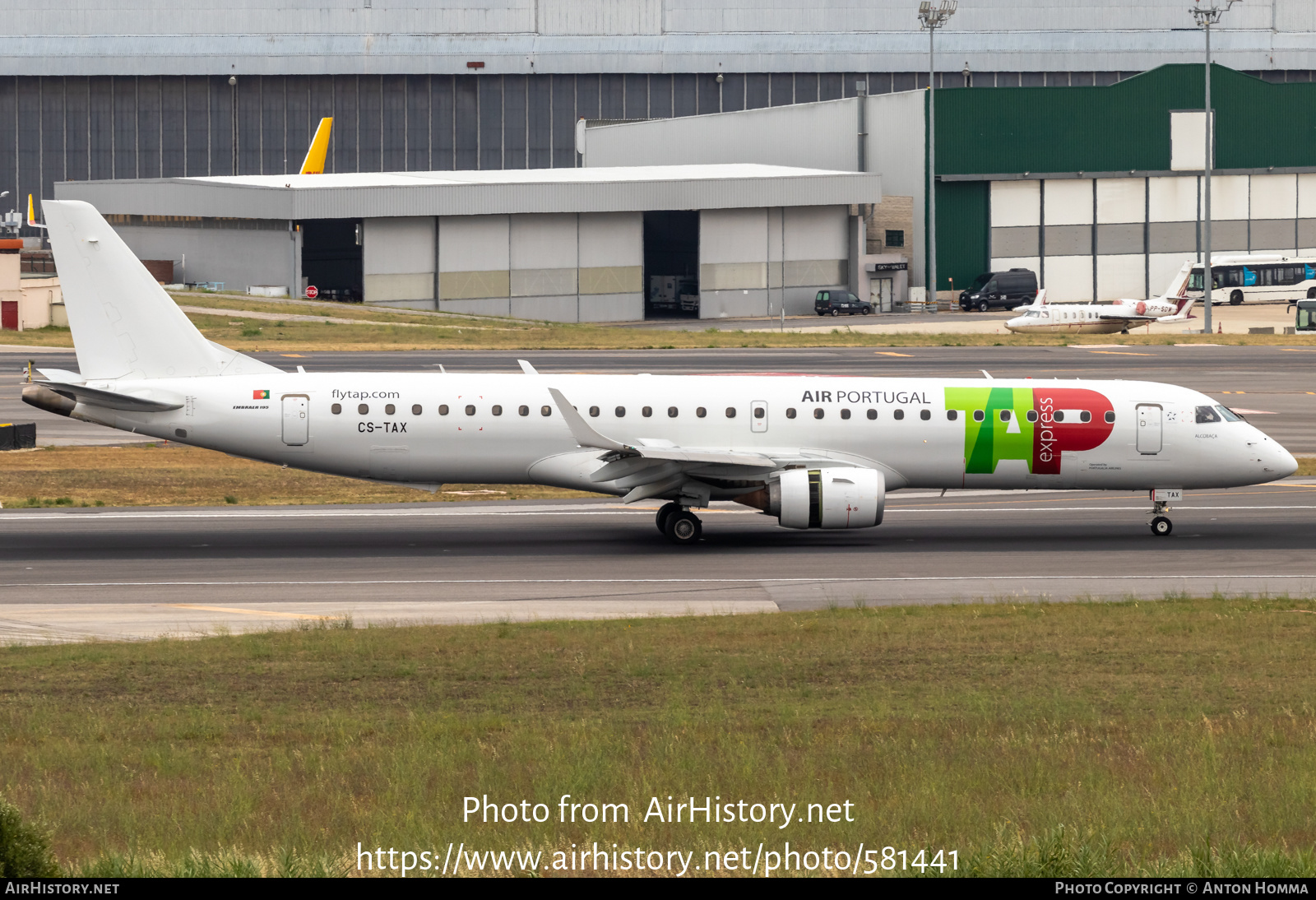 Aircraft Photo of CS-TAX | Embraer 195LR (ERJ-190-200LR) | TAP Air Portugal Express | AirHistory.net #581441