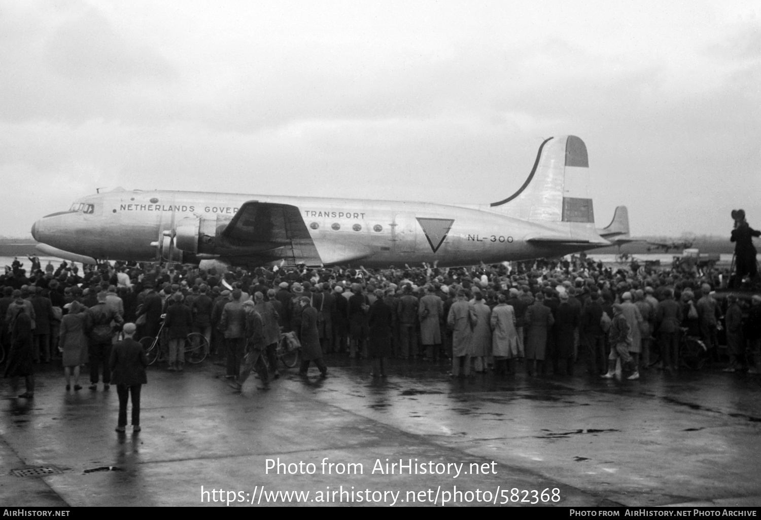 Aircraft Photo of NL-300 | Douglas C-54A Skymaster | Netherlands Government Air Transport | AirHistory.net #582368