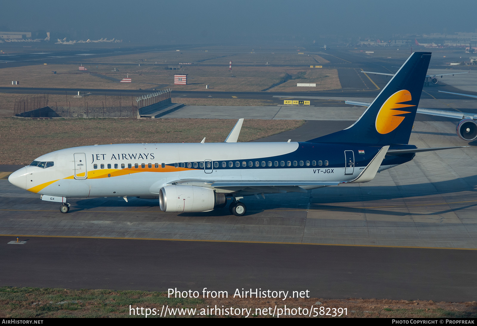 Aircraft Photo of VT-JGX | Boeing 737-75R | Jet Airways | AirHistory.net #582391