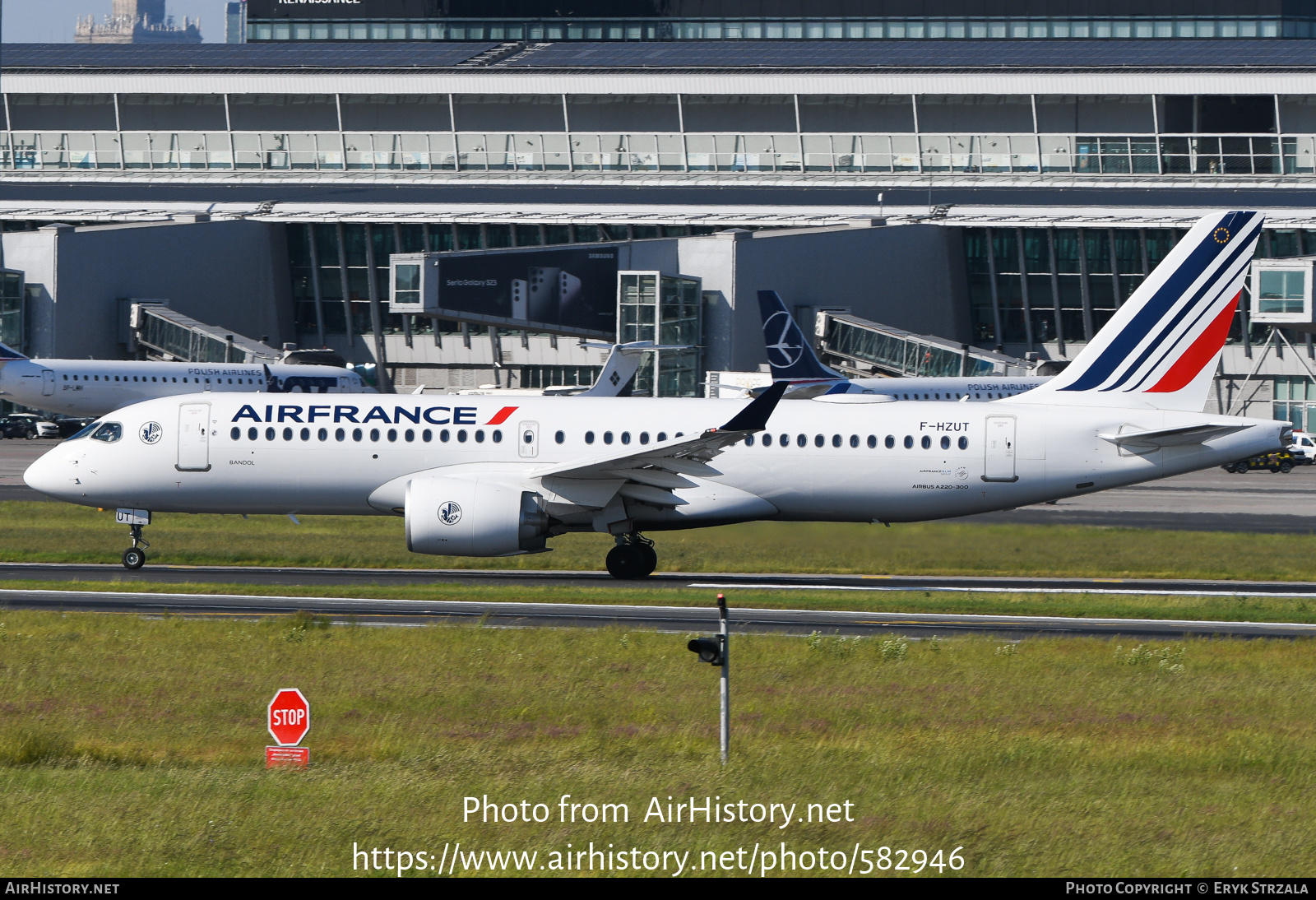 Aircraft Photo of F-HZUT | Airbus A220-371 (BD-500-1A11) | Air France | AirHistory.net #582946