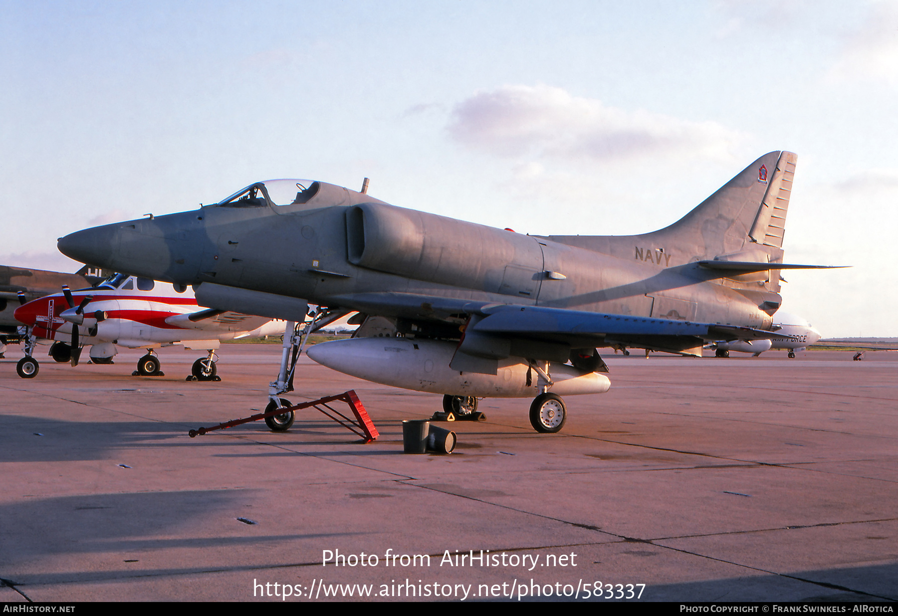 Aircraft Photo of 154217 | Douglas A-4F Skyhawk | USA - Navy | AirHistory.net #583337