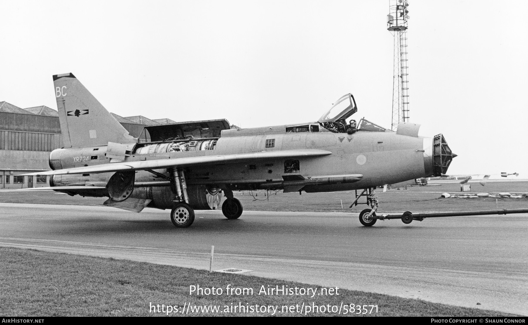 Aircraft Photo of XR724 | English Electric Lightning F6 | UK - Air Force | AirHistory.net #583571