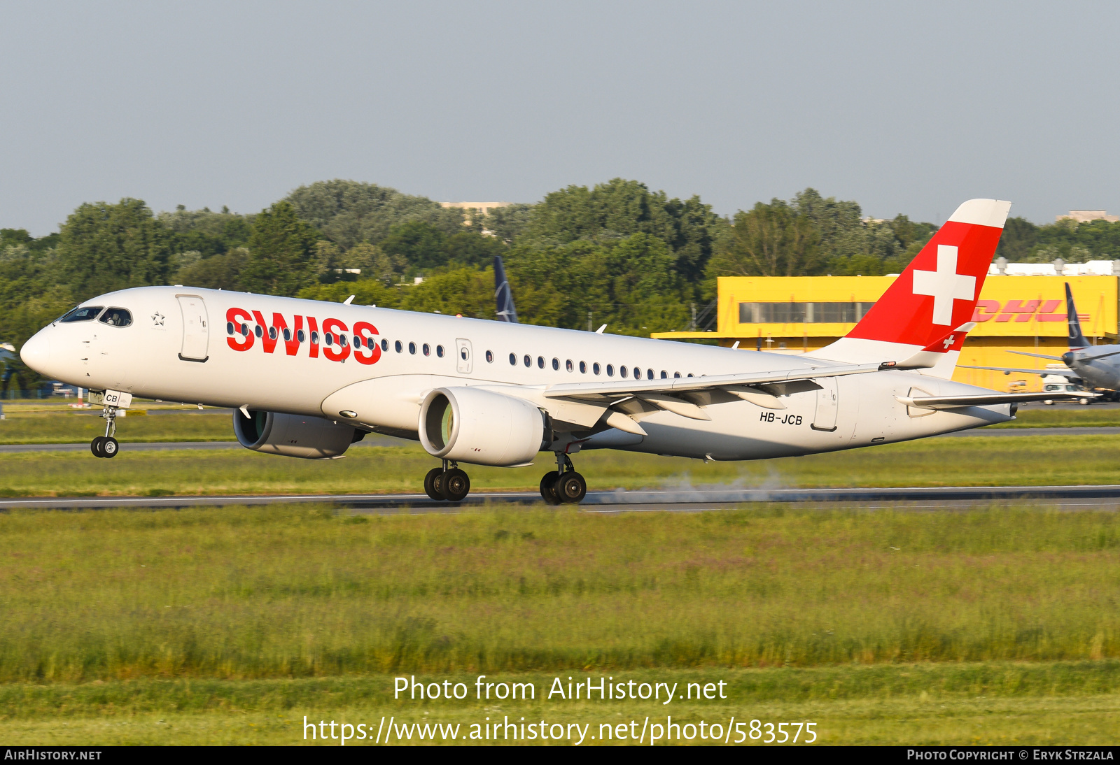 Aircraft Photo of HB-JCB | Bombardier CSeries CS300 (BD-500-1A11) | Swiss International Air Lines | AirHistory.net #583575