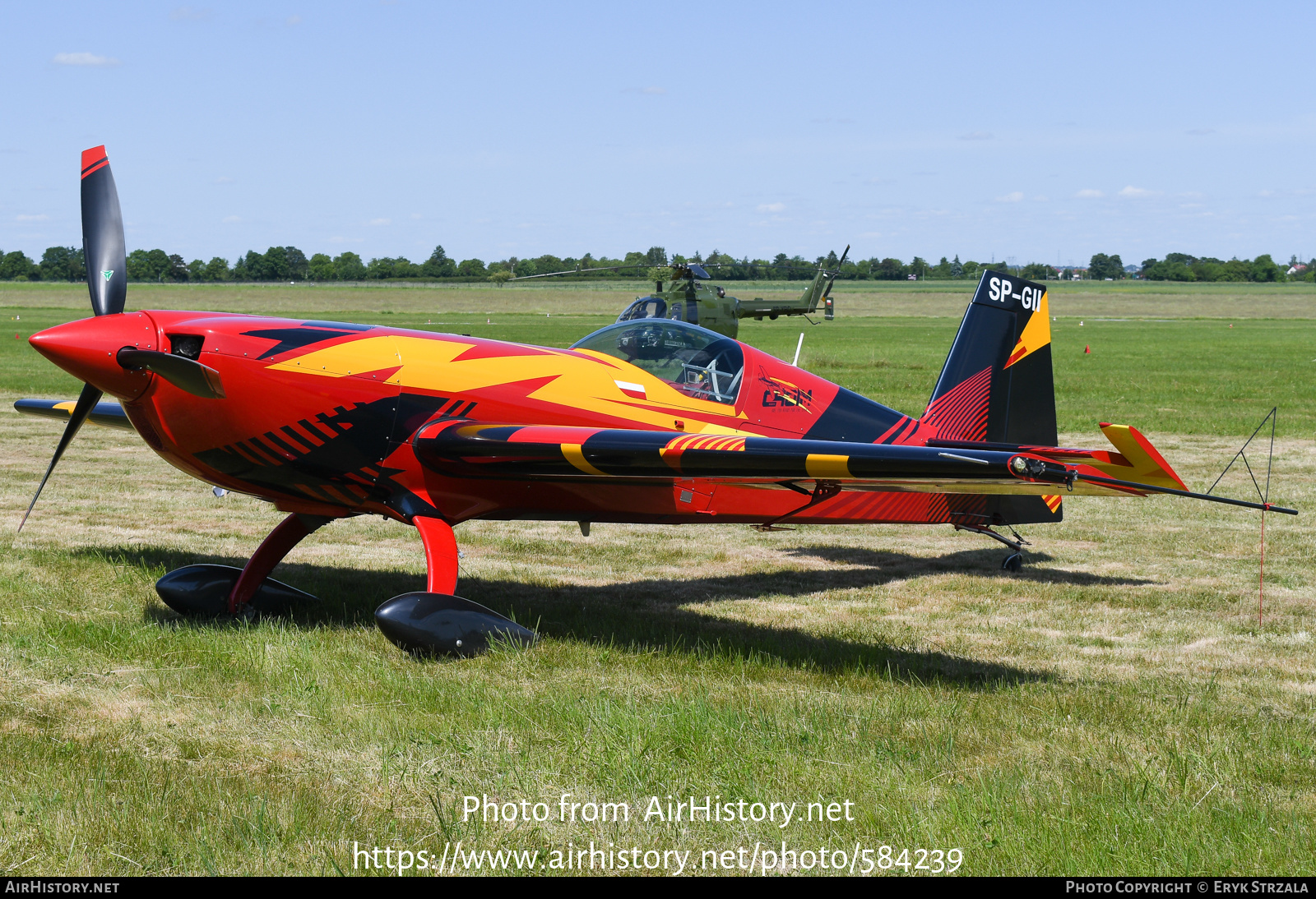 Aircraft Photo of SP-GII | Extra EA-330SC | Marek Choim Aerobatics | AirHistory.net #584239