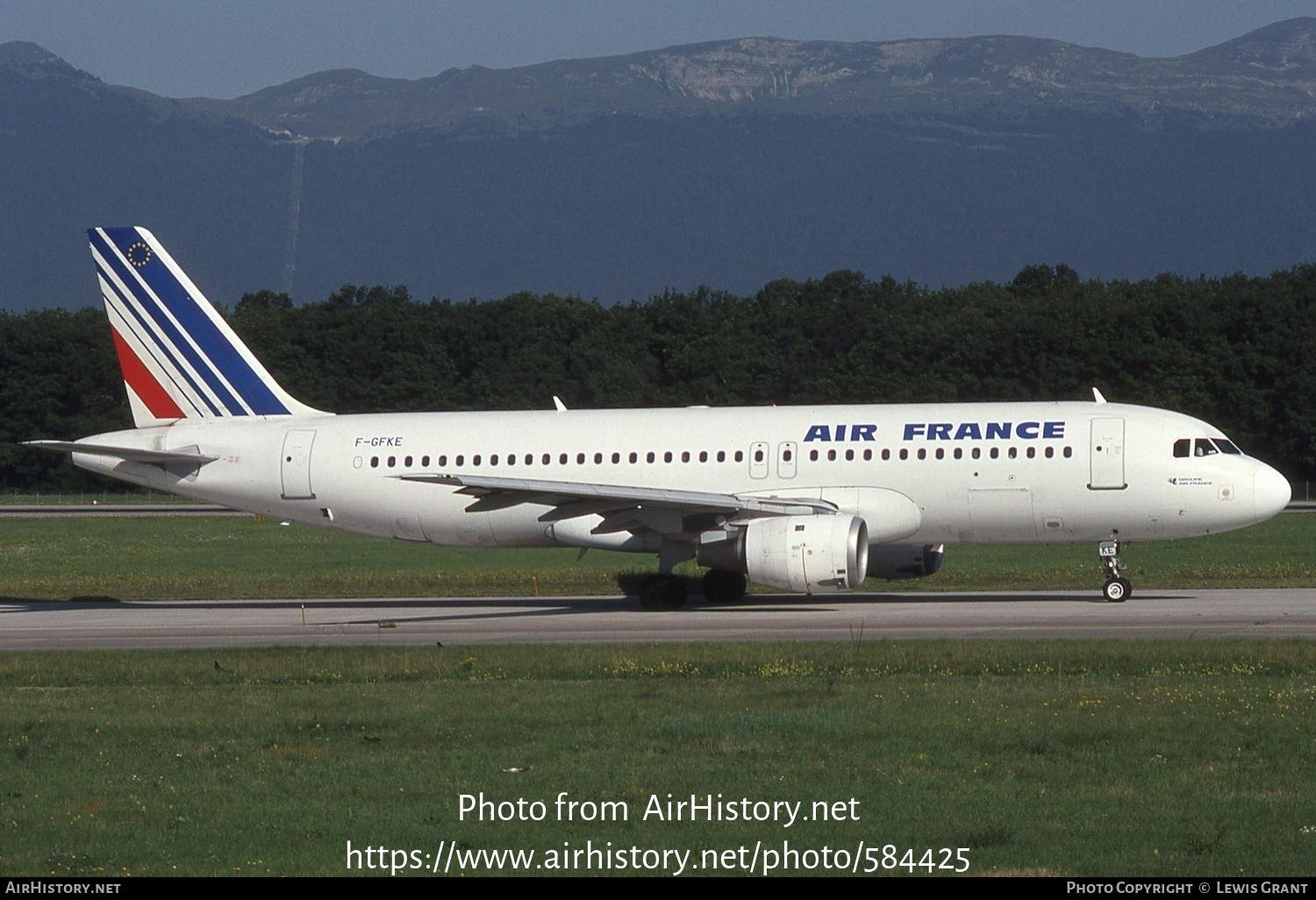 Aircraft Photo of F-GFKE | Airbus A320-111 | Air France | AirHistory.net #584425