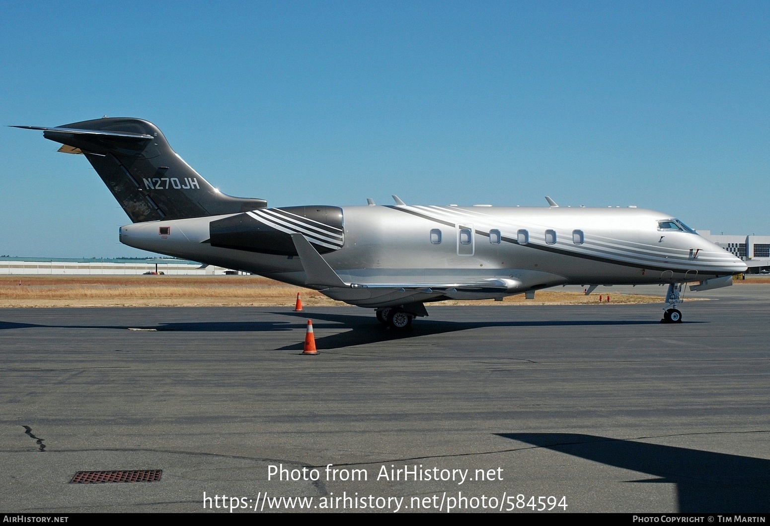 Aircraft Photo of N270JH | Bombardier Challenger 300 (BD-100-1A10) | AirHistory.net #584594