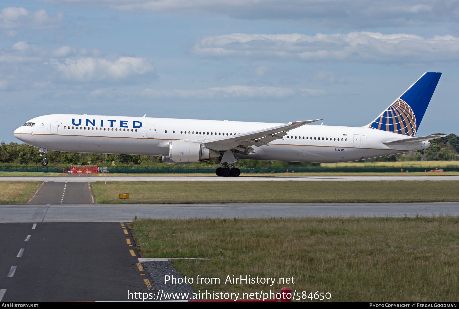 Aircraft Photo of N67058 | Boeing 767-424/ER | United Airlines | AirHistory.net #584650