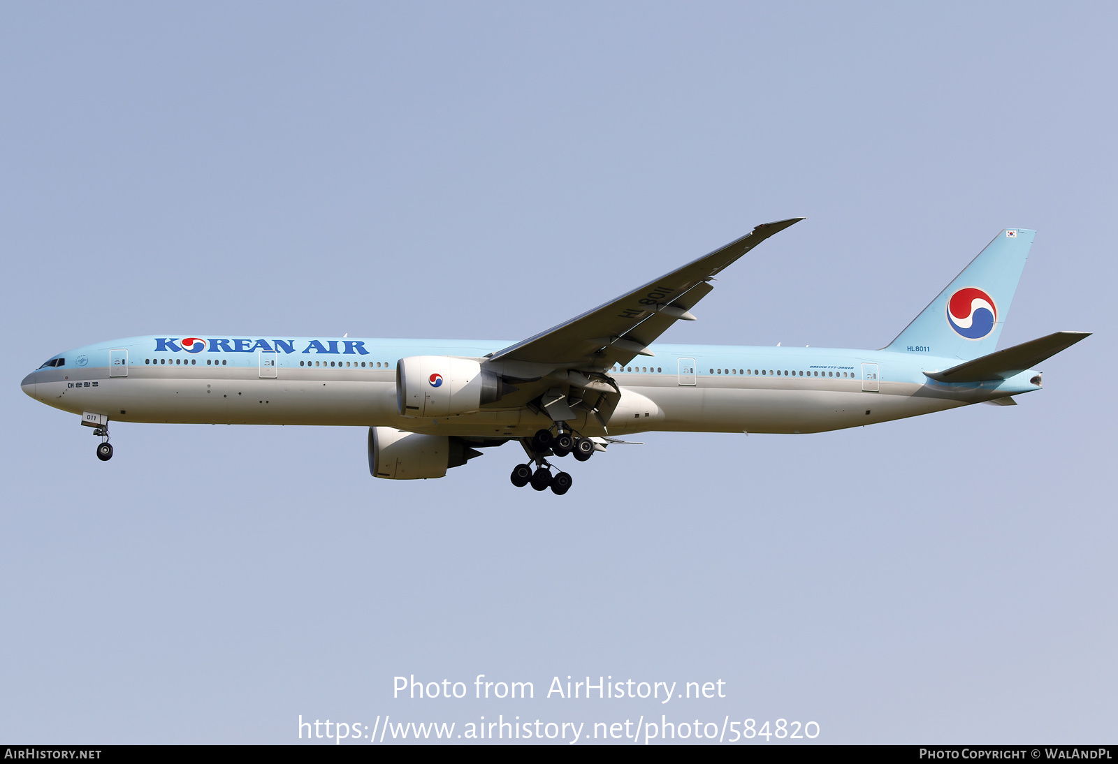 Aircraft Photo of HL8011 | Boeing 777-3B5/ER | Korean Air | AirHistory.net #584820