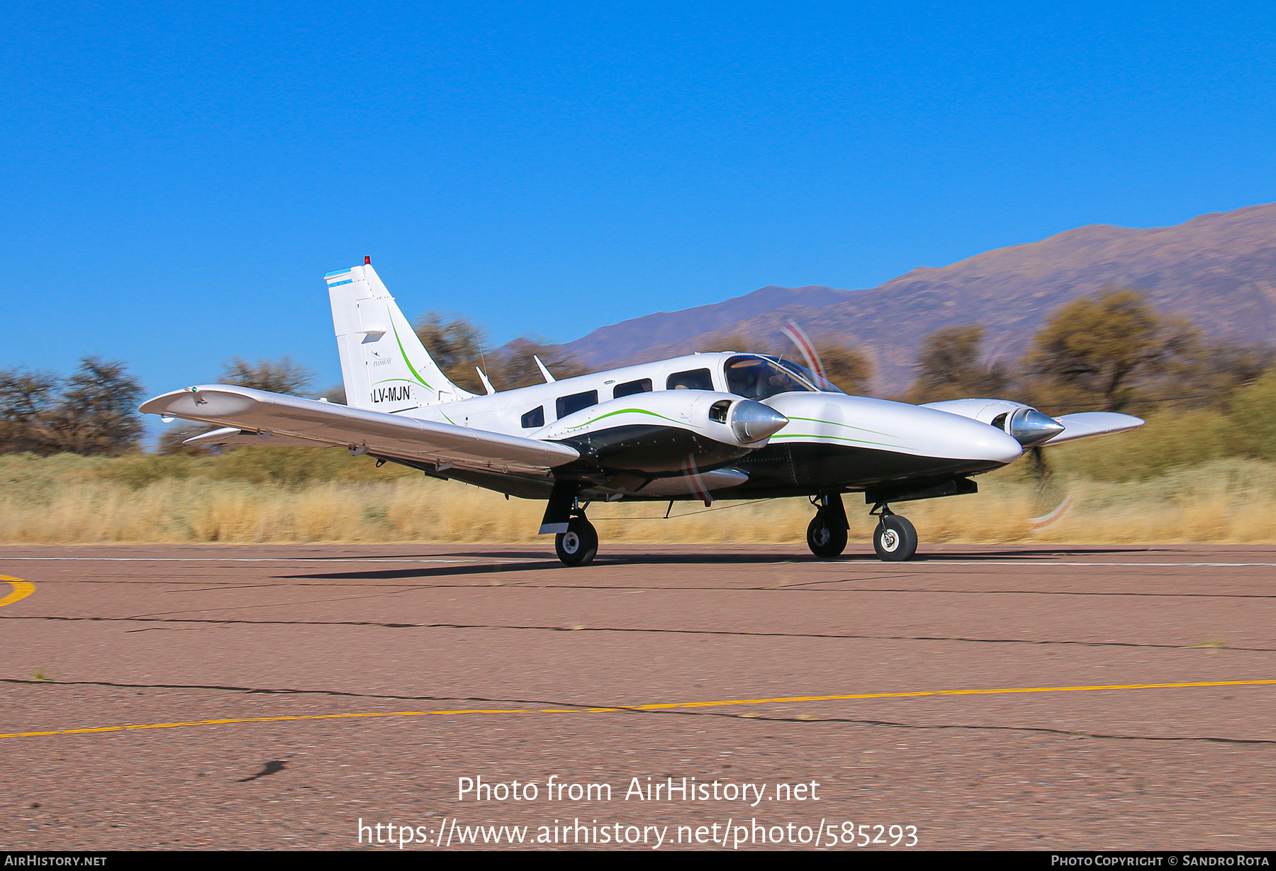 Aircraft Photo of LV-MJN | Chincul PA-A-34-200T Seneca II | Phaway | AirHistory.net #585293