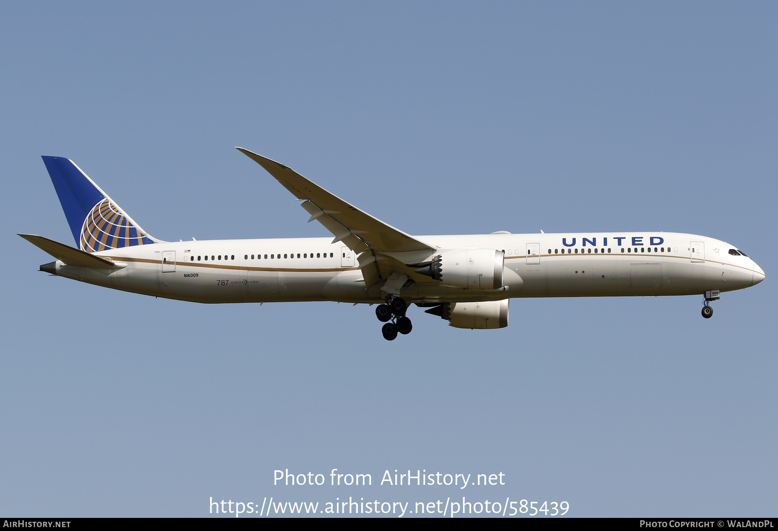 Aircraft Photo of N16009 | Boeing 787-10 Dreamliner | United Airlines | AirHistory.net #585439