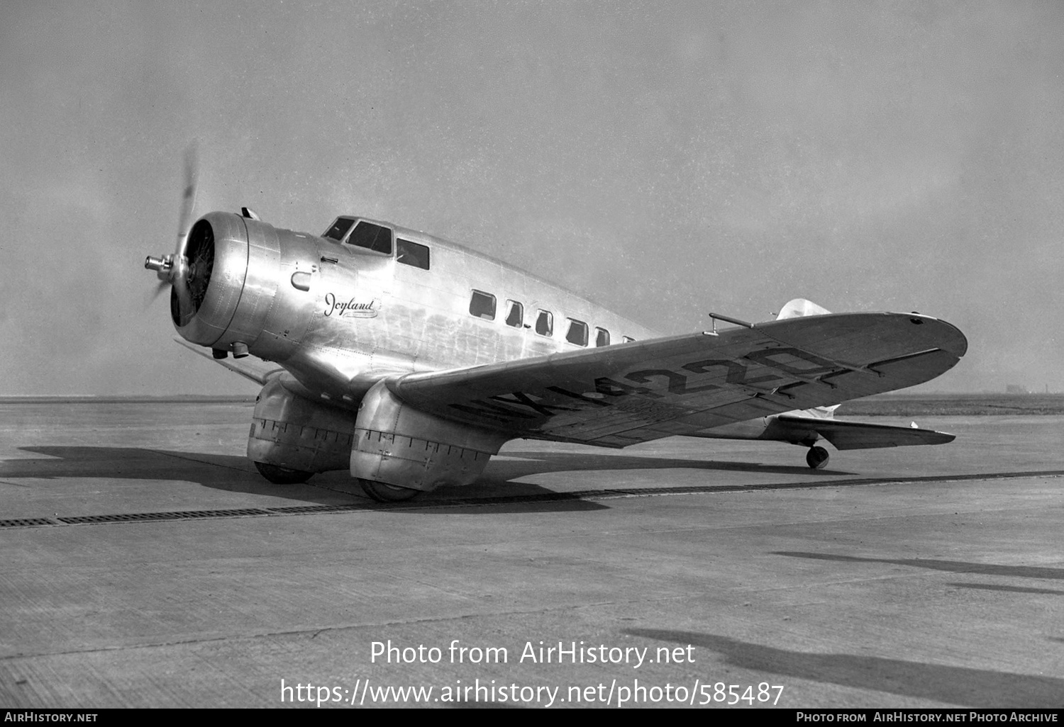 aircraft-photo-of-nx14220-northrop-delta-1d-joyland-enterprises