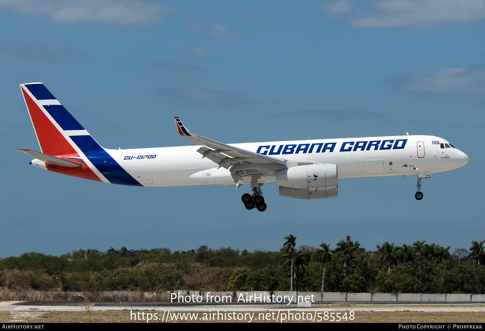 Aircraft Photo of CU-C1700 | Tupolev Tu-204-100SE (Tu-204CE) | Cubana Cargo | AirHistory.net #585548