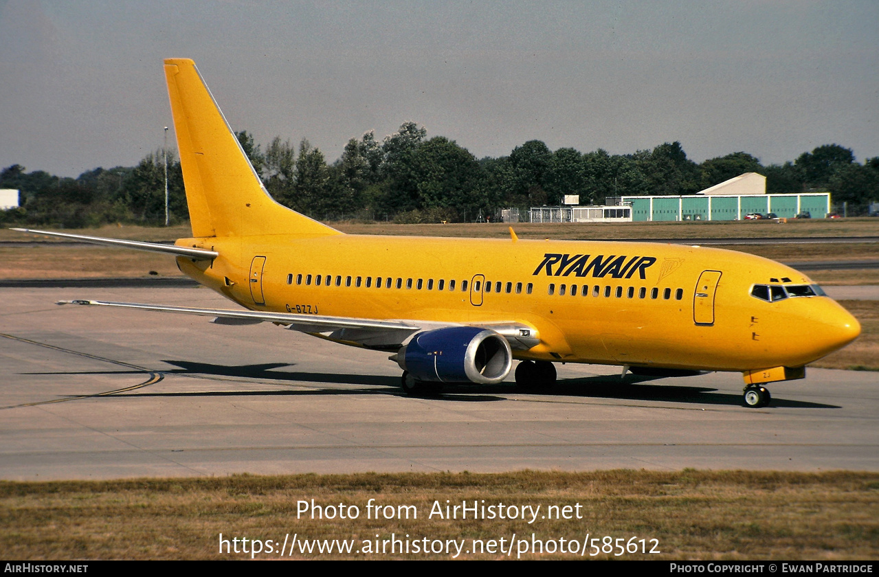 Aircraft Photo of G-BZZJ | Boeing 737-3Q8 | Ryanair | AirHistory.net #585612