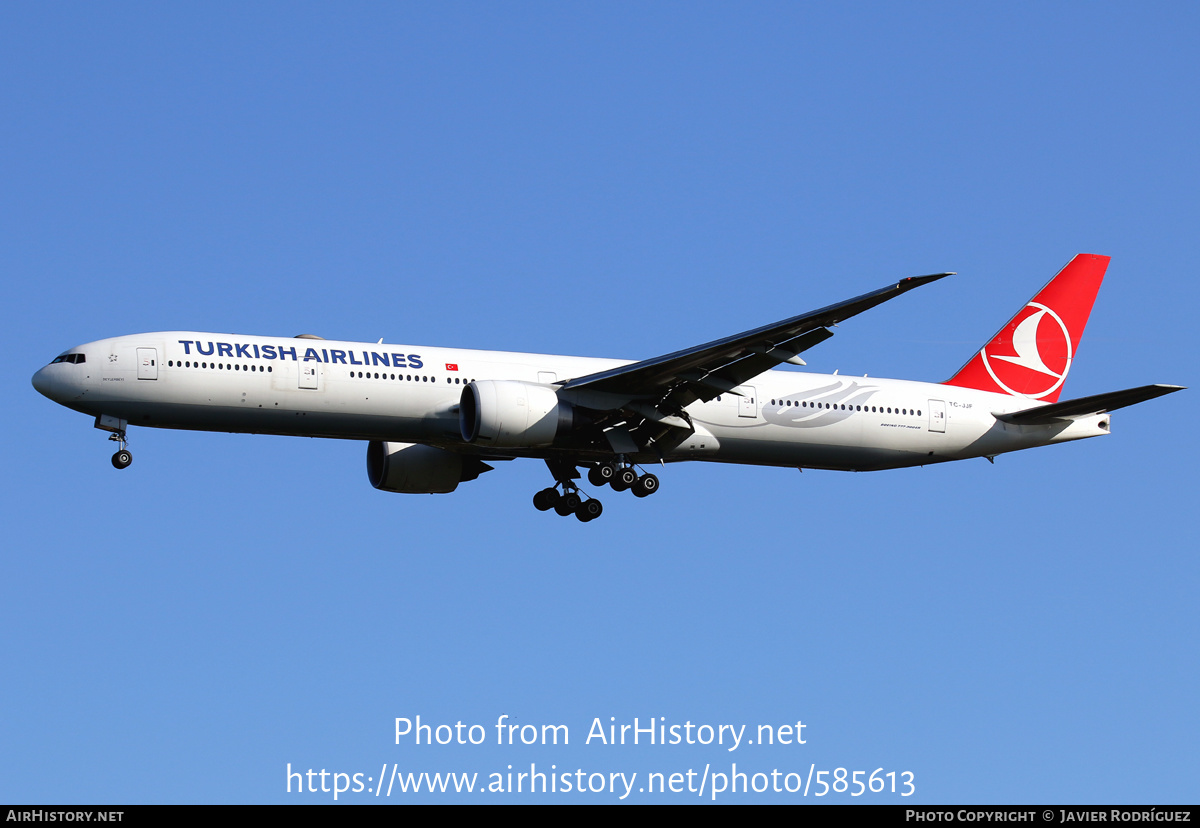 Aircraft Photo of TC-JJF | Boeing 777-3F2/ER | Turkish Airlines | AirHistory.net #585613