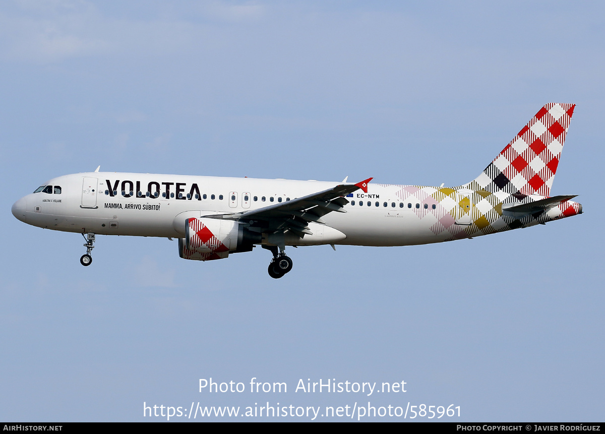 Aircraft Photo of EC-NTM | Airbus A320-216 | Volotea | AirHistory.net #585961