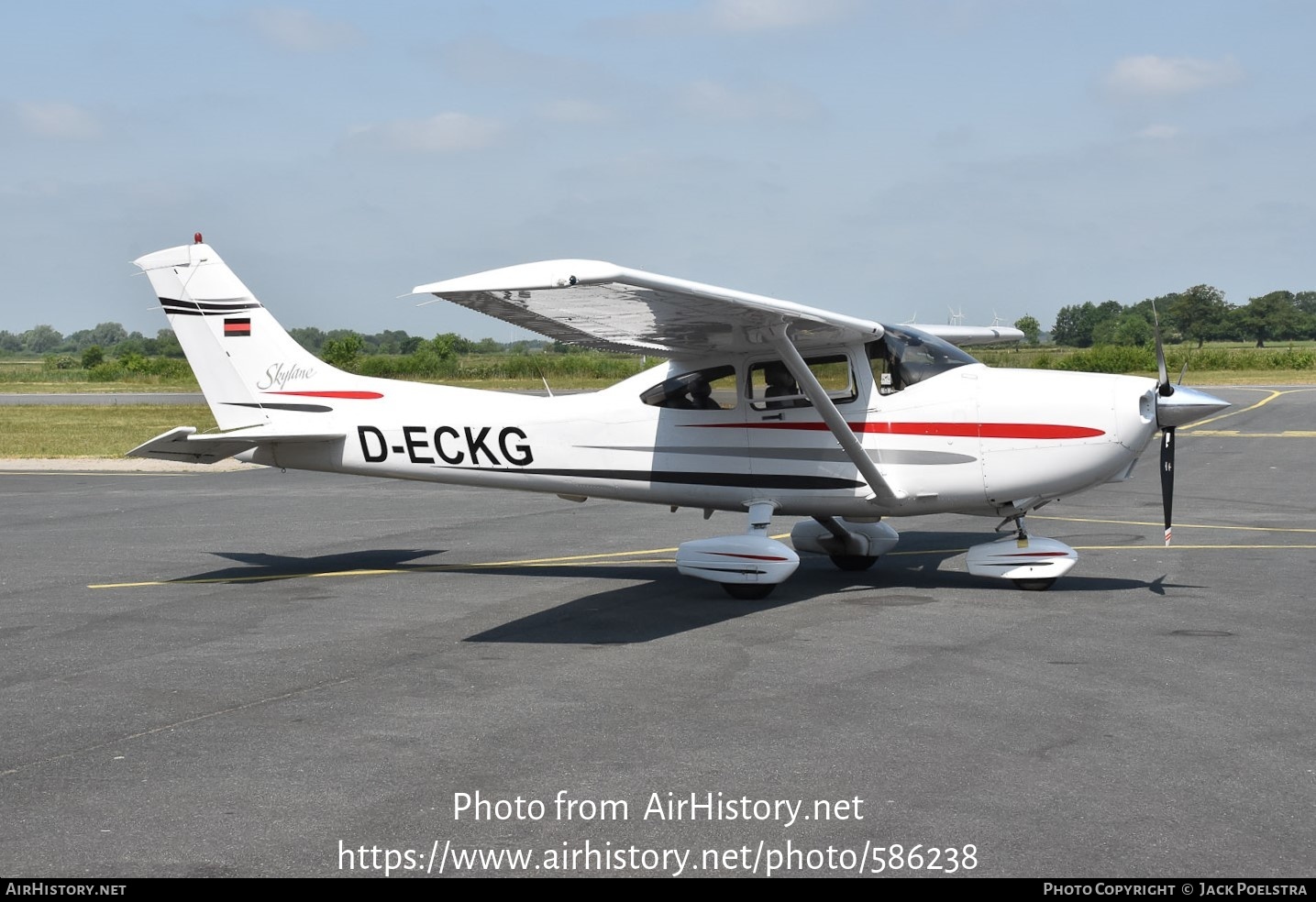 Aircraft Photo of D-ECKG | Cessna 182S Skylane | AirHistory.net #586238