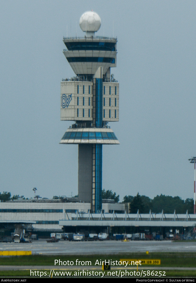 Airport photo of Milan - Malpensa (LIMC / MXP) in Italy | AirHistory ...