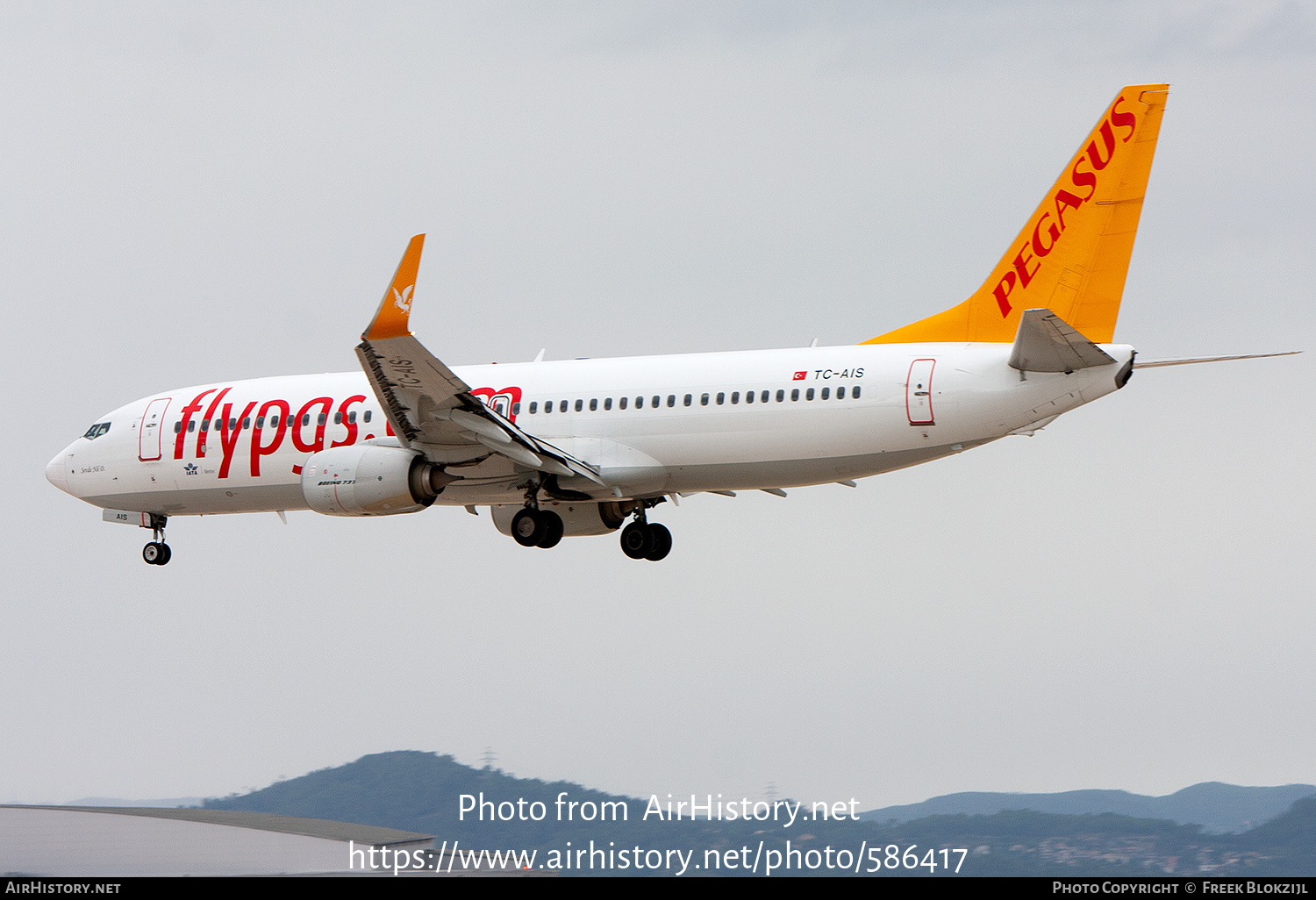 Aircraft Photo of TC-AIS | Boeing 737-82R | Pegasus Airlines | AirHistory.net #586417