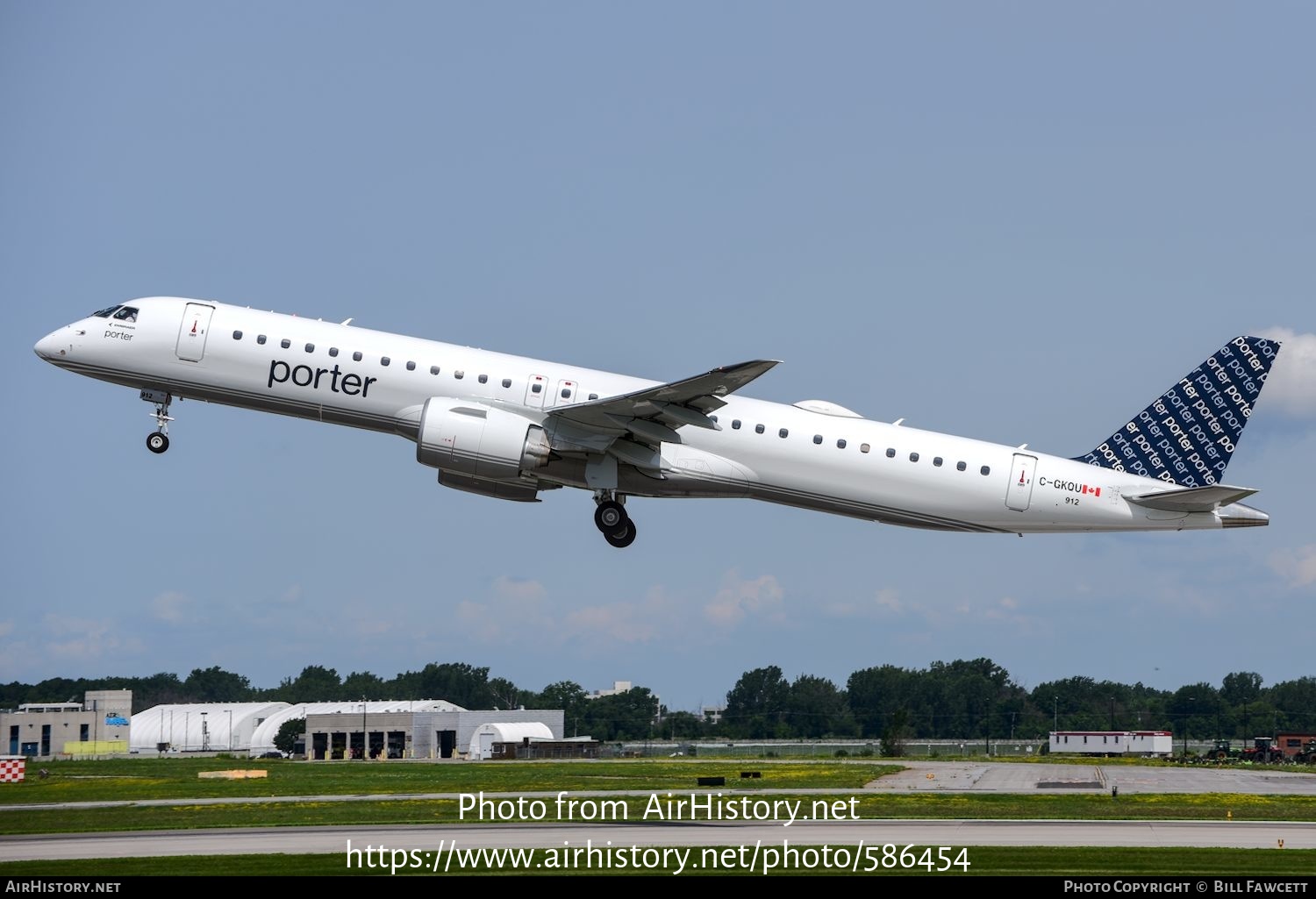 Aircraft Photo of C-GKQU | Embraer 195-E2 (ERJ-190-400) | Porter Airlines | AirHistory.net #586454