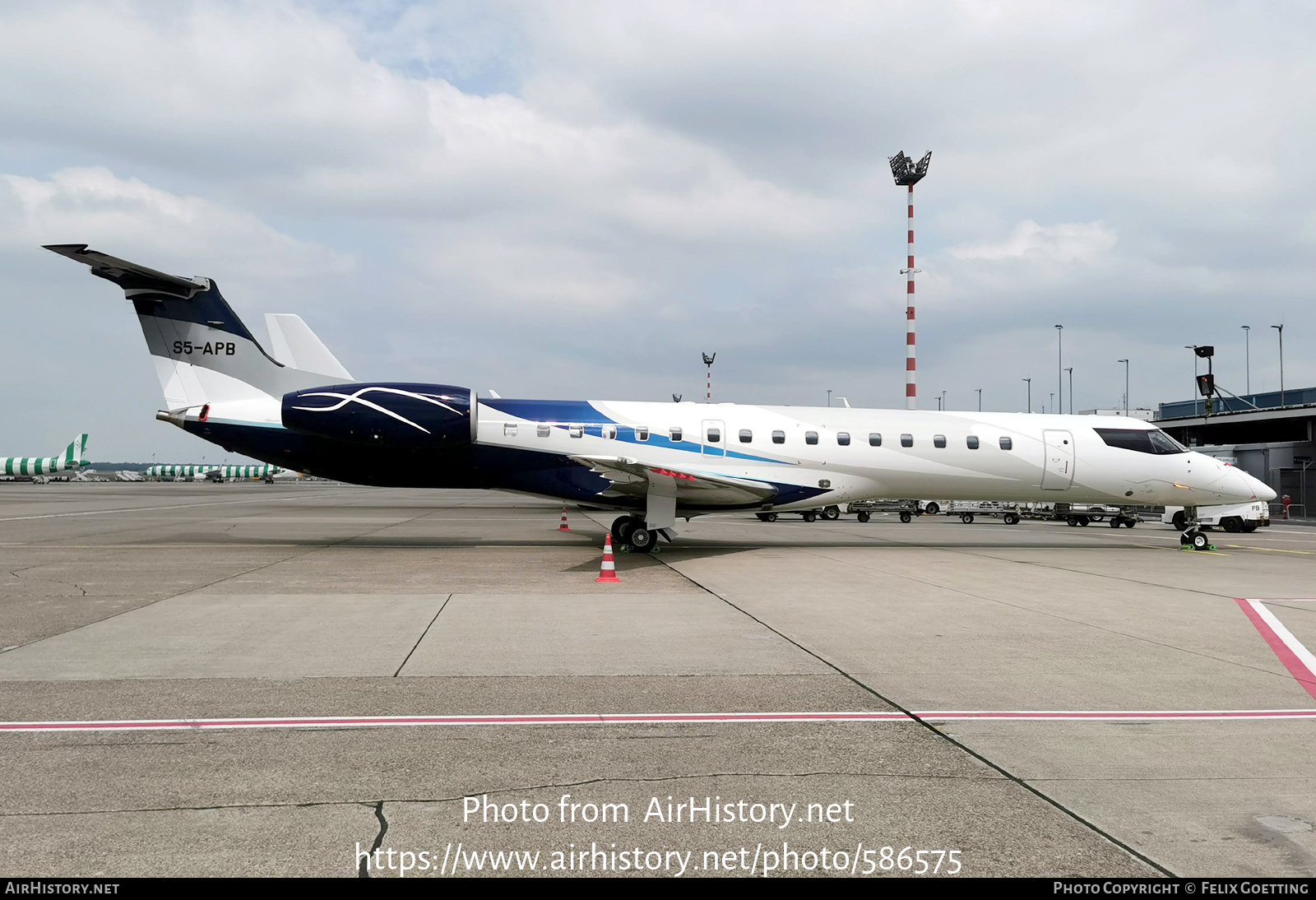 Aircraft Photo of S5-APB | Embraer ERJ-145EP (EMB-145EP) | AirHistory.net #586575