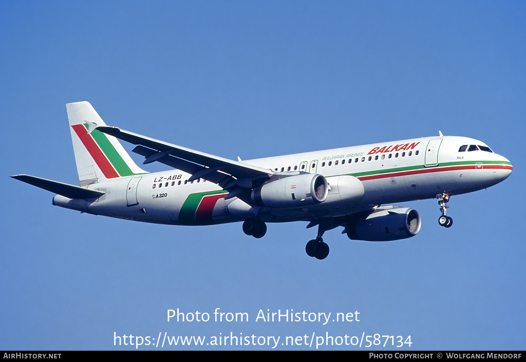 Aircraft Photo of LZ-ABB | Airbus A320-231 | Balkan - Bulgarian Airlines | AirHistory.net #587134