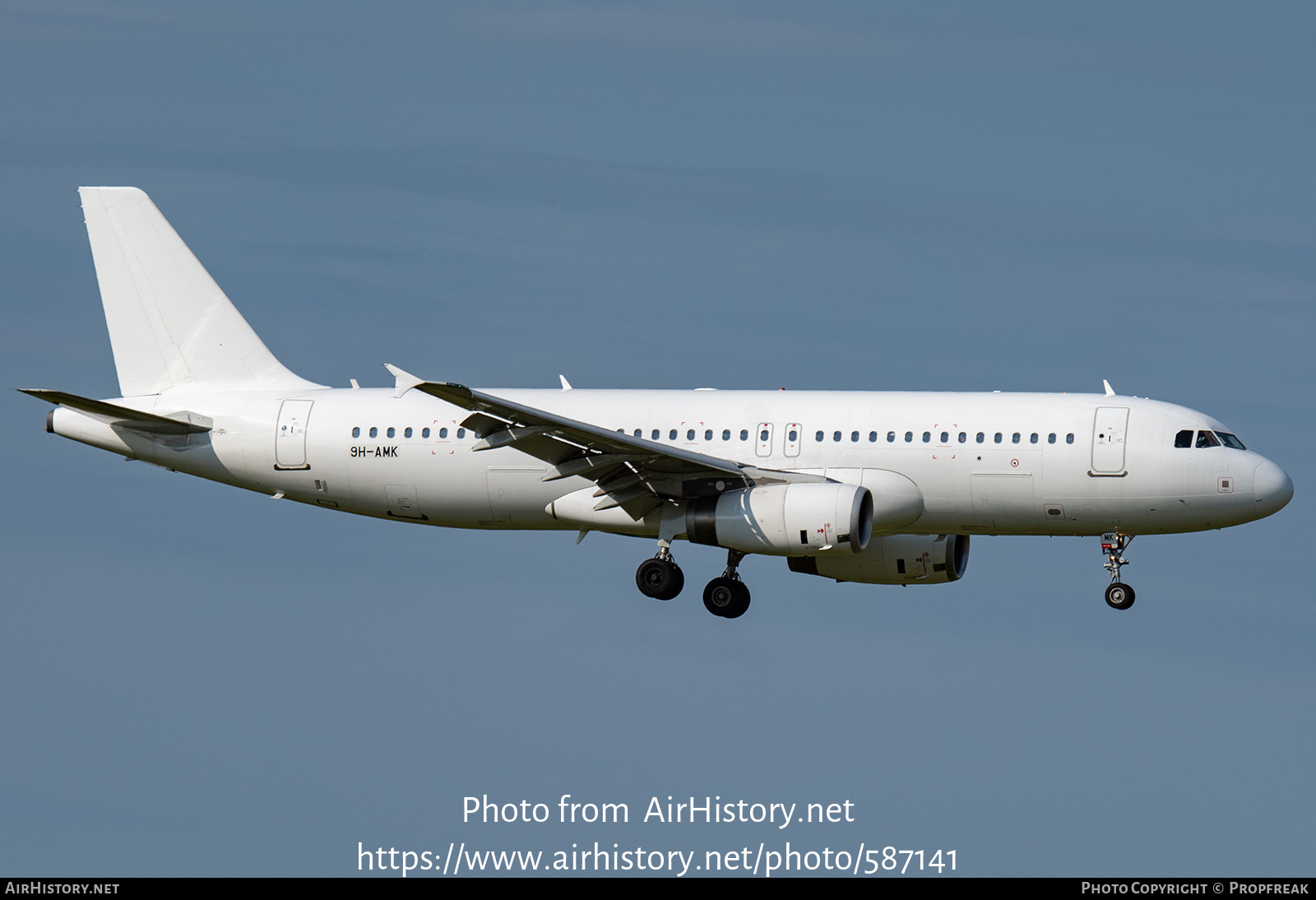 Aircraft Photo of 9H-AMK | Airbus A320-232 | AirHistory.net #587141