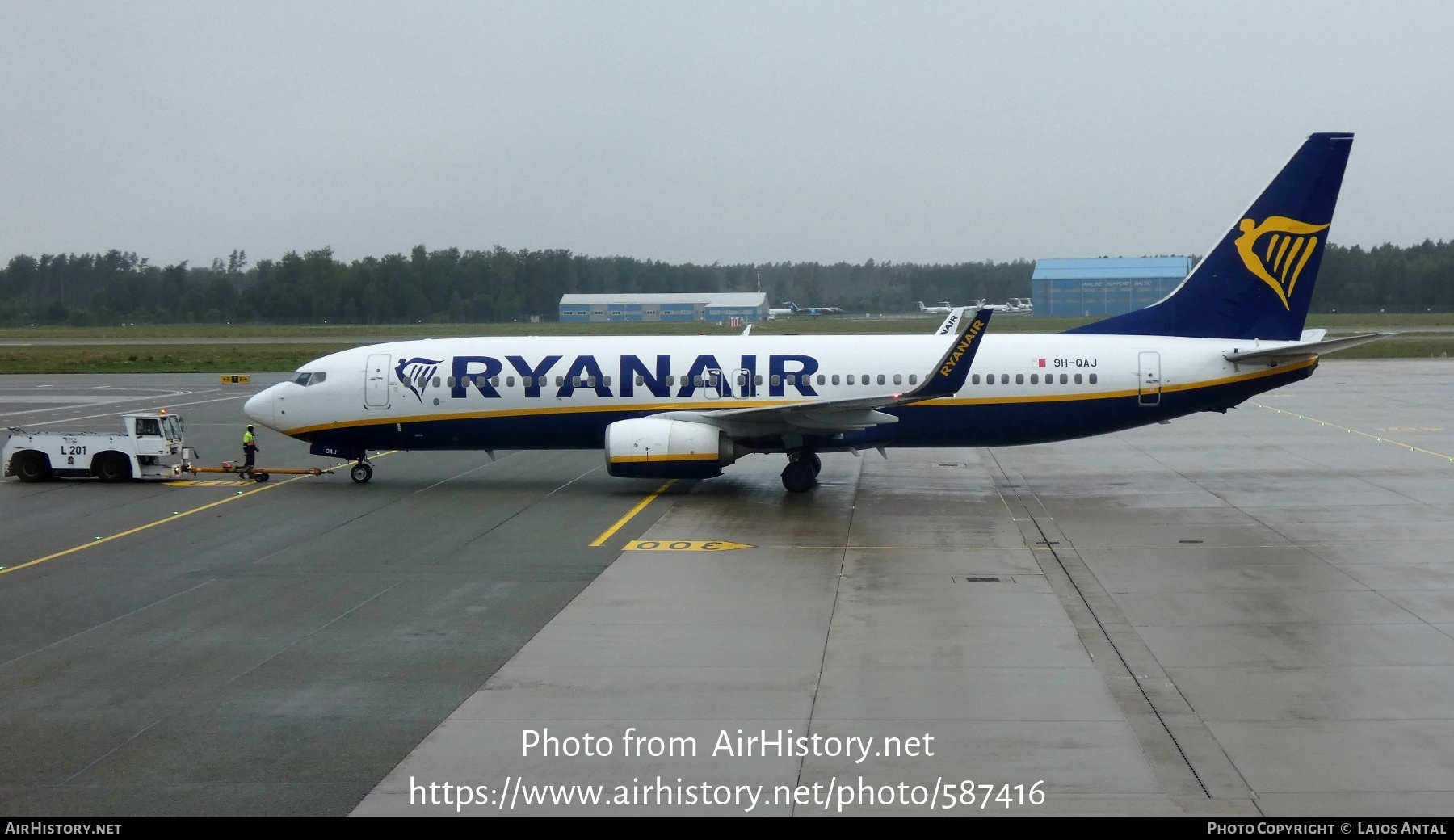 Aircraft Photo of 9H-QAJ | Boeing 737-800 | Ryanair | AirHistory.net #587416