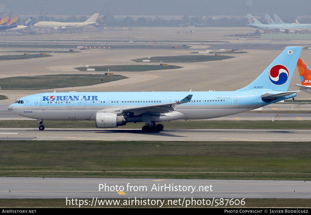 Aircraft Photo of HL-8227 | Airbus A330-223 | Korean Air | AirHistory.net #587606