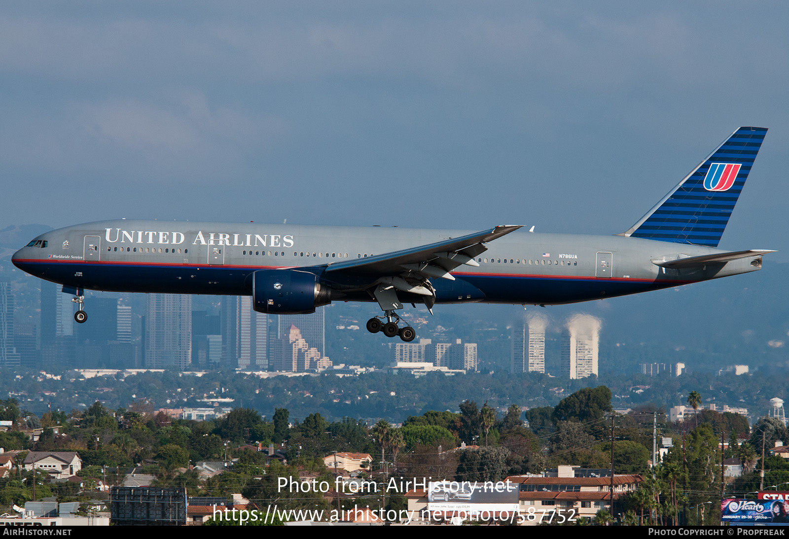 Aircraft Photo of N786UA | Boeing 777-222/ER | United Airlines | AirHistory.net #587752